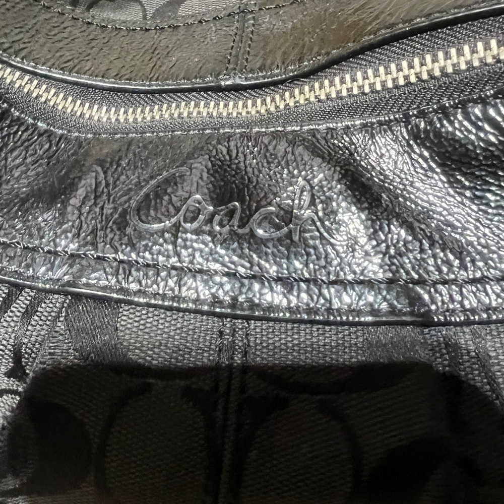 COACH F13744 Hobo Bag circa 2010-2019 - Picture 7 of 7